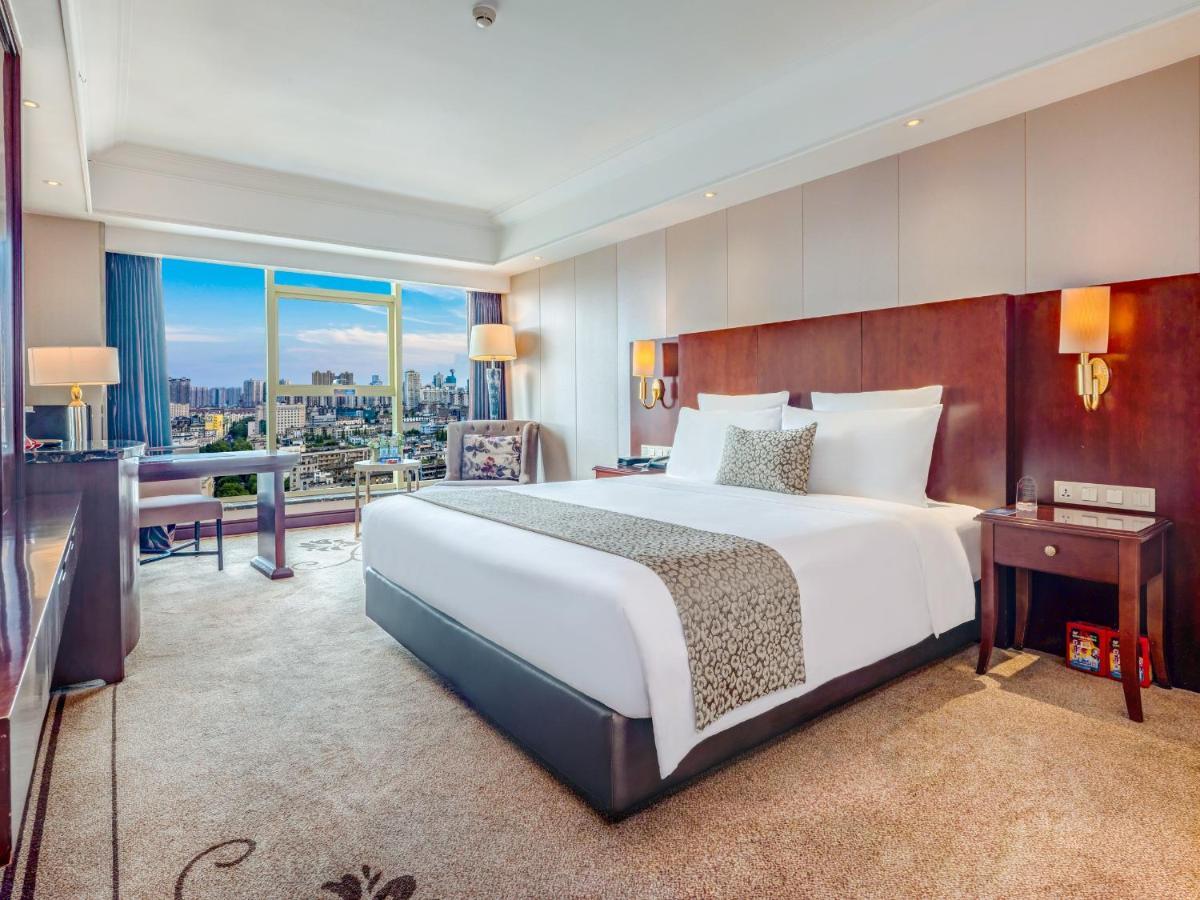 Days Hotel & Suites China Town---Five Minutes To Reach Changsha Station, The Metro Line 2 & Line 6 Are Nearby,Free Gym & Laundromat,Chinese And Western Buffet Breakfast Is Offered On The 31St Floor Zewnętrze zdjęcie
