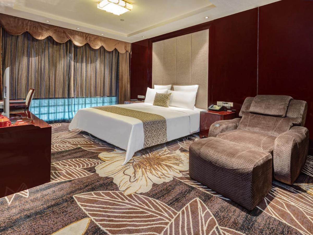 Days Hotel & Suites China Town---Five Minutes To Reach Changsha Station, The Metro Line 2 & Line 6 Are Nearby,Free Gym & Laundromat,Chinese And Western Buffet Breakfast Is Offered On The 31St Floor Zewnętrze zdjęcie
