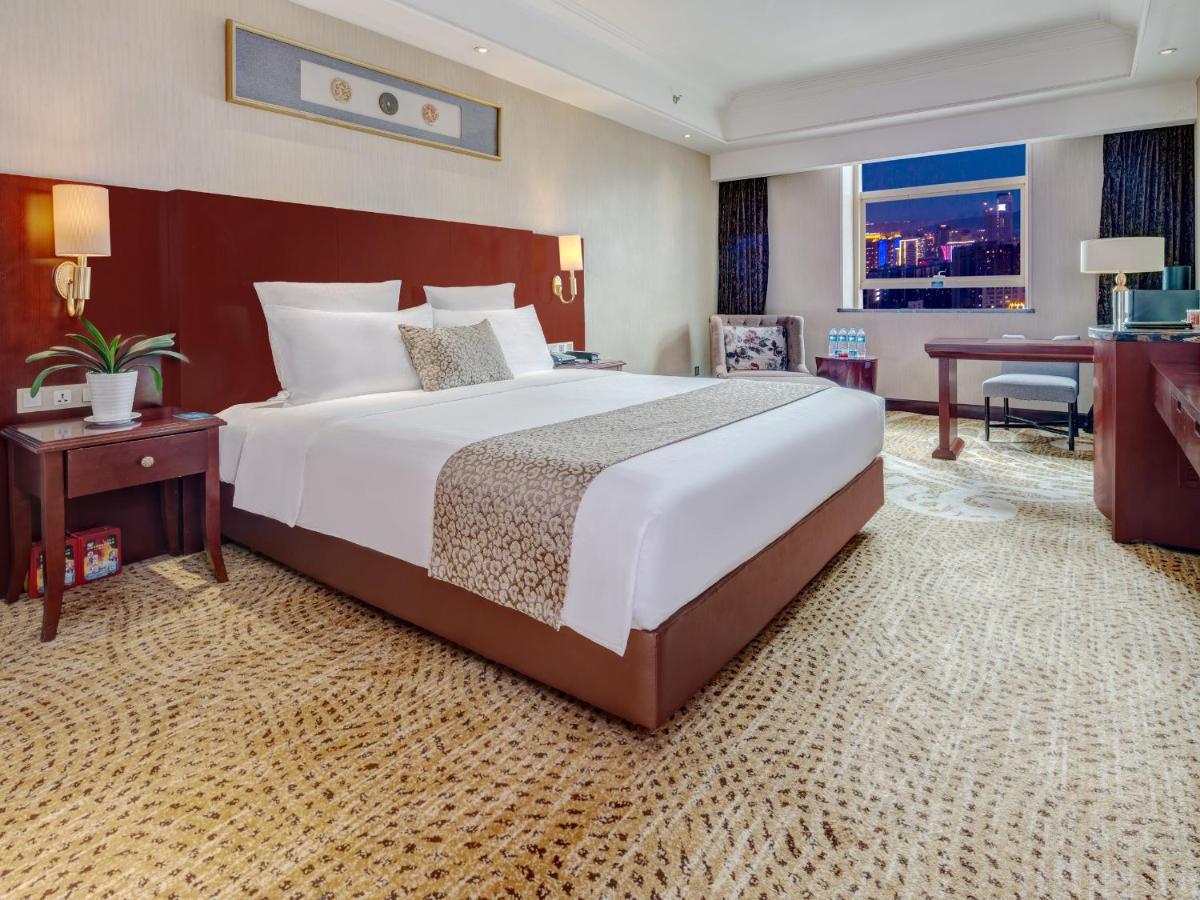 Days Hotel & Suites China Town---Five Minutes To Reach Changsha Station, The Metro Line 2 & Line 6 Are Nearby,Free Gym & Laundromat,Chinese And Western Buffet Breakfast Is Offered On The 31St Floor Zewnętrze zdjęcie