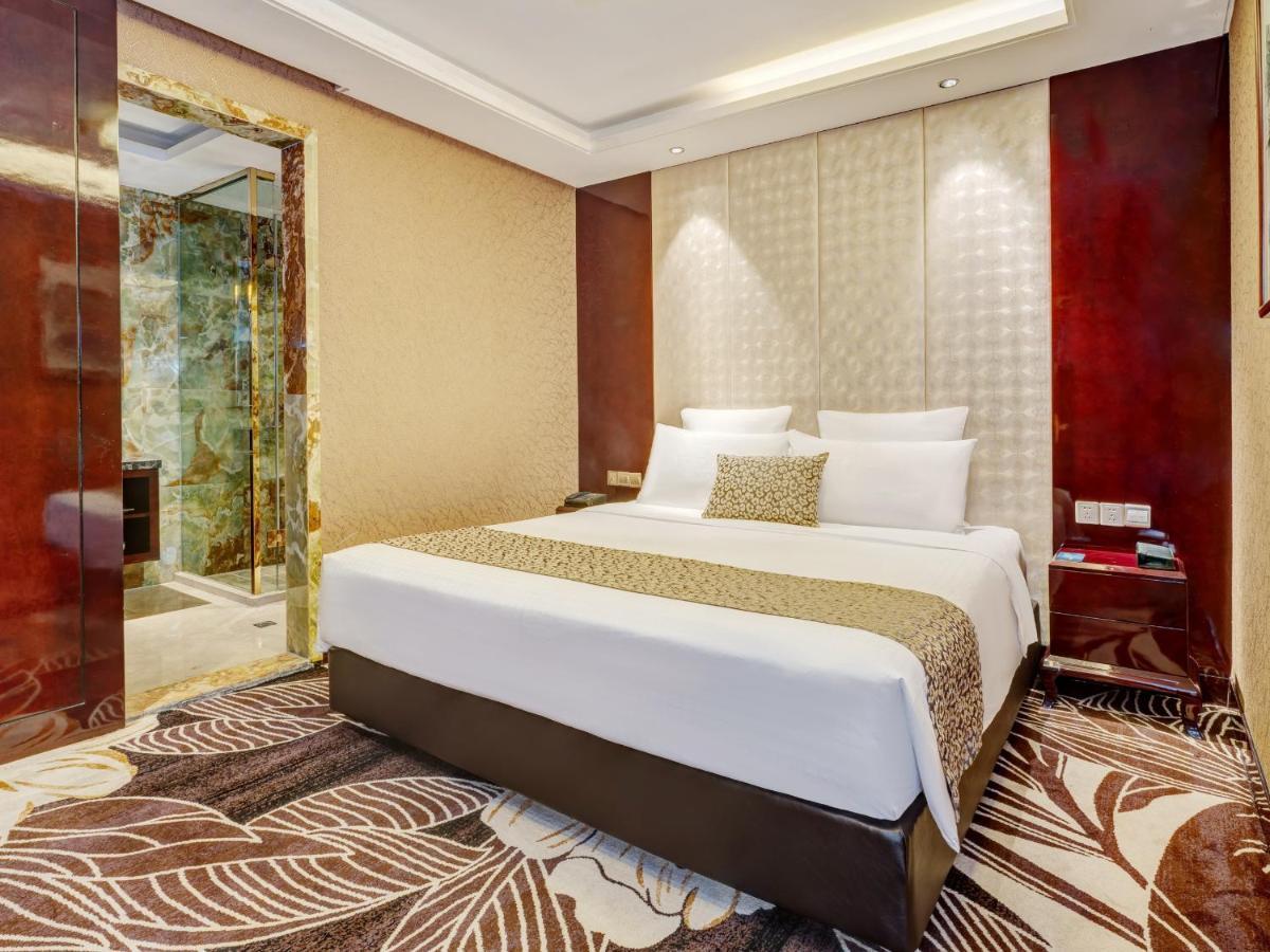 Days Hotel & Suites China Town---Five Minutes To Reach Changsha Station, The Metro Line 2 & Line 6 Are Nearby,Free Gym & Laundromat,Chinese And Western Buffet Breakfast Is Offered On The 31St Floor Zewnętrze zdjęcie