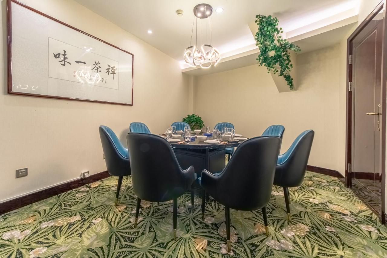 Days Hotel & Suites China Town---Five Minutes To Reach Changsha Station, The Metro Line 2 & Line 6 Are Nearby,Free Gym & Laundromat,Chinese And Western Buffet Breakfast Is Offered On The 31St Floor Zewnętrze zdjęcie