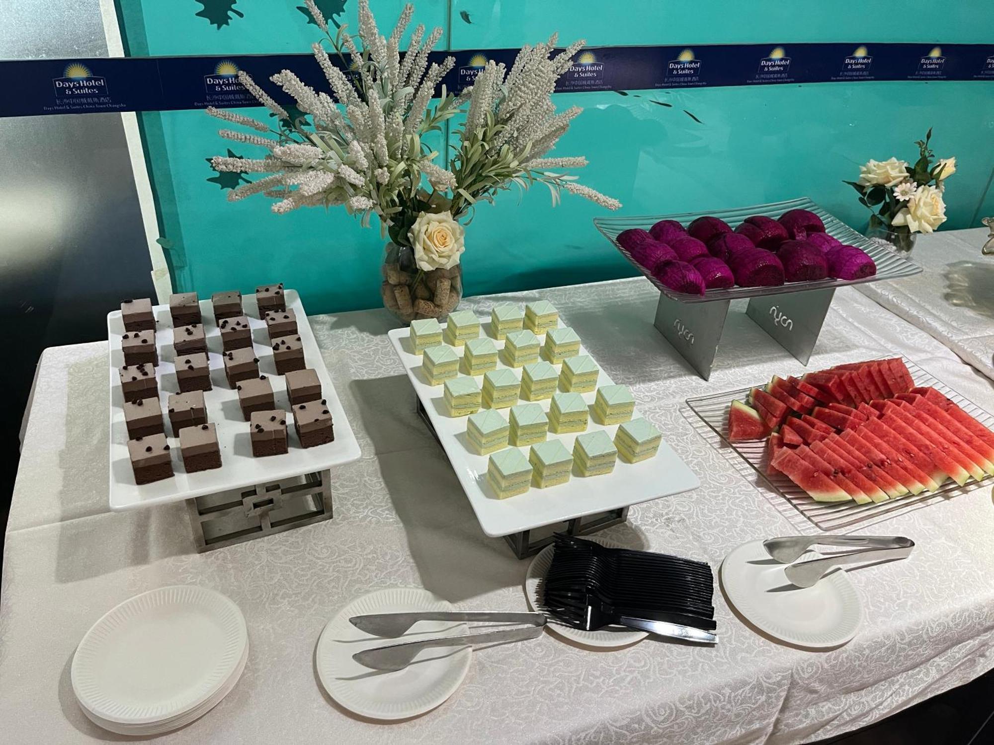 Days Hotel & Suites China Town---Five Minutes To Reach Changsha Station, The Metro Line 2 & Line 6 Are Nearby,Free Gym & Laundromat,Chinese And Western Buffet Breakfast Is Offered On The 31St Floor Zewnętrze zdjęcie