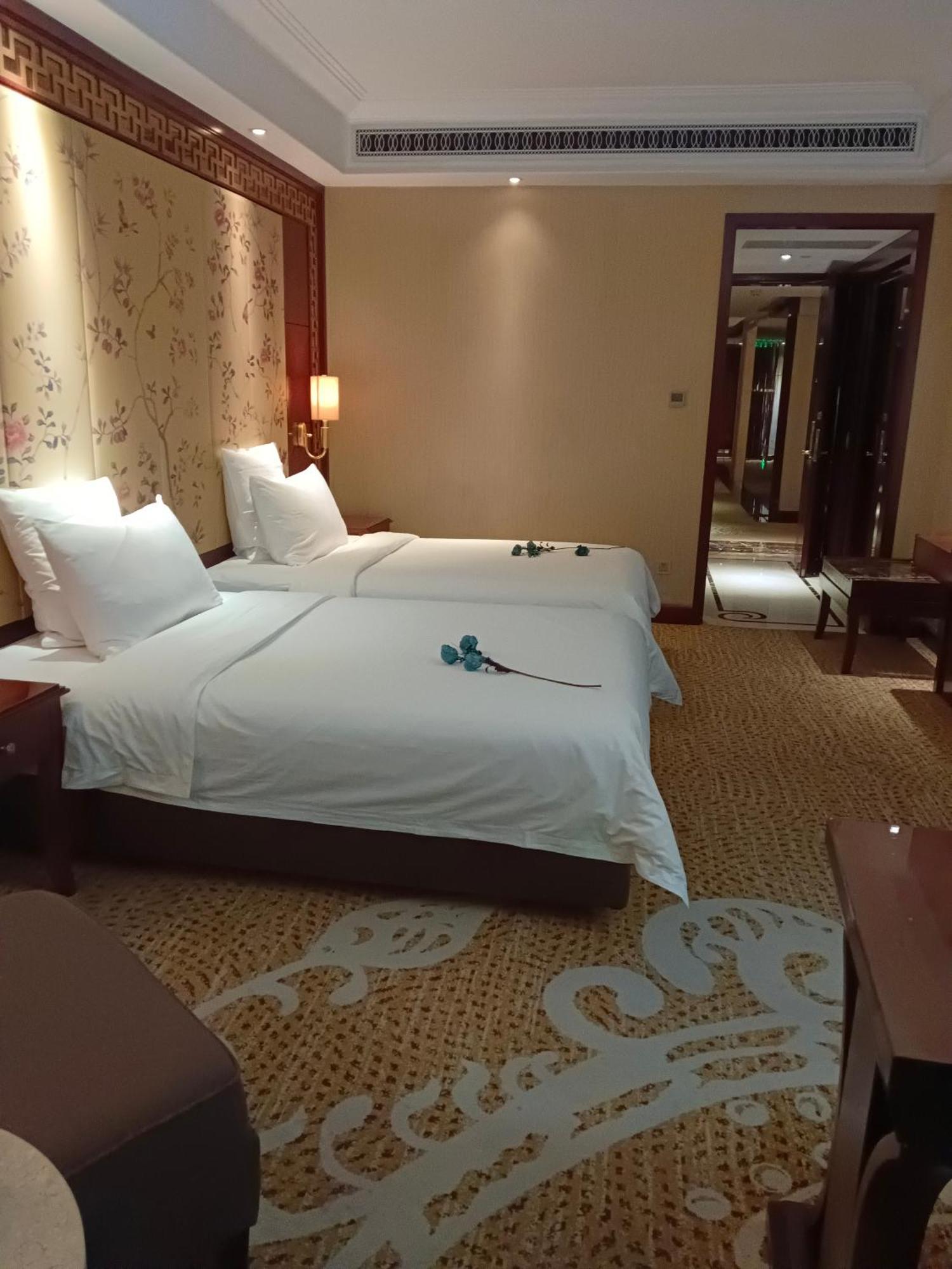 Days Hotel & Suites China Town---Five Minutes To Reach Changsha Station, The Metro Line 2 & Line 6 Are Nearby,Free Gym & Laundromat,Chinese And Western Buffet Breakfast Is Offered On The 31St Floor Zewnętrze zdjęcie